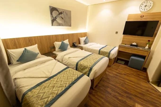Hotel rooms for Jada Ajyad and Mukhtara Golden